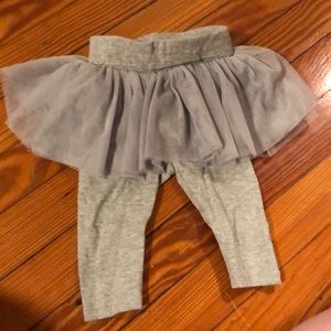 Cute 3-6 month leggings/tule skirt